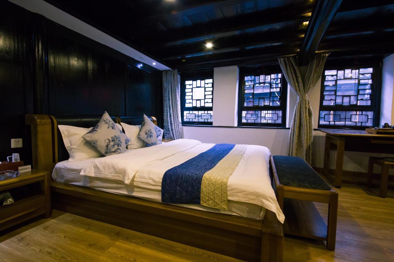 一方砚-旅拍体验民宿 Fenghuang Extérieur photo